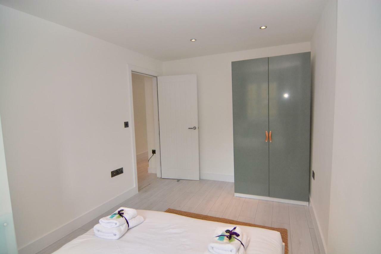 לונדון Apartment Wharf - Macarena Apartments מראה חיצוני תמונה