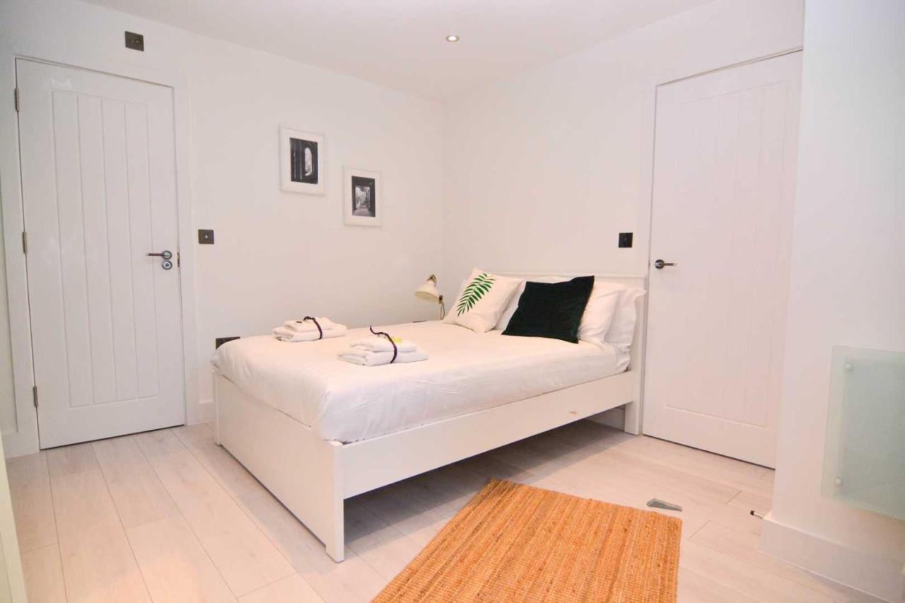 לונדון Apartment Wharf - Macarena Apartments מראה חיצוני תמונה